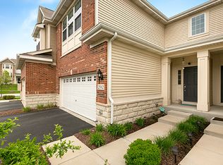2982 Henley Ln, Naperville, IL 60540