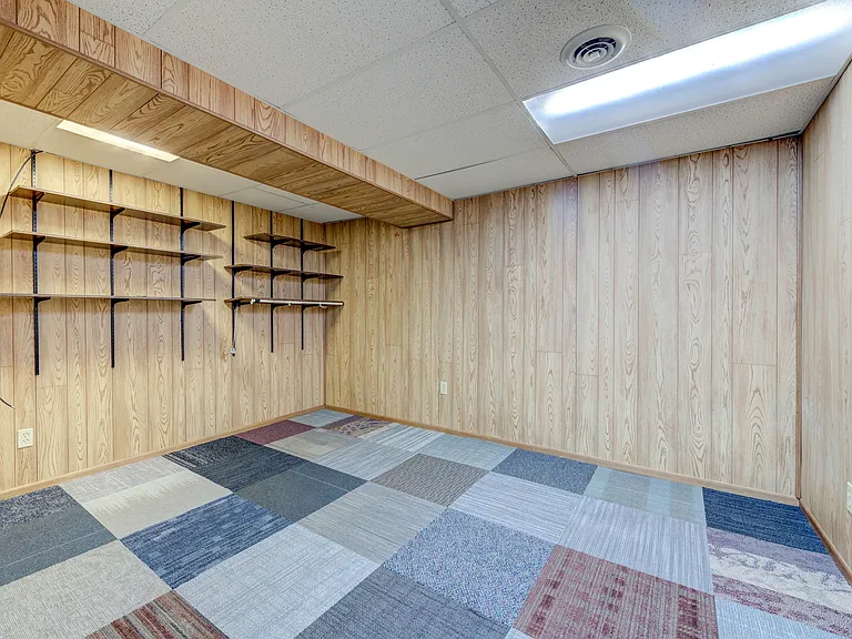 15481 Duxbury Way — Photo 33