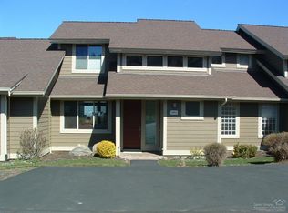 10921 Village Loop, Redmond, OR 97756