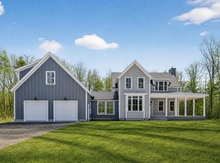 9 Acorn Ave, Kennebunkport, ME 04046
