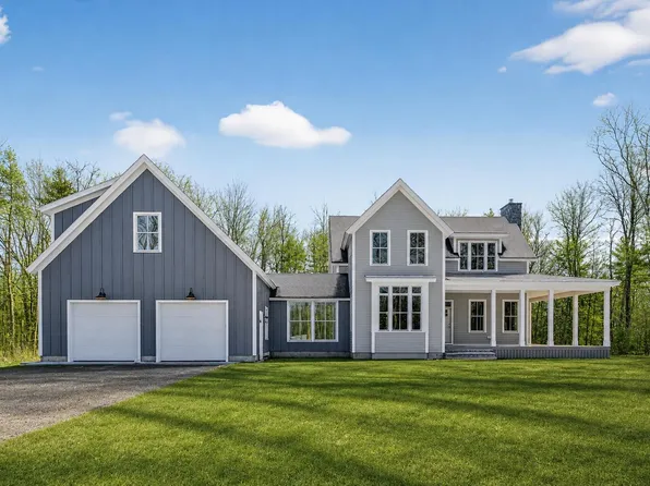 9 Acorn Avenue, Kennebunkport, ME 04046