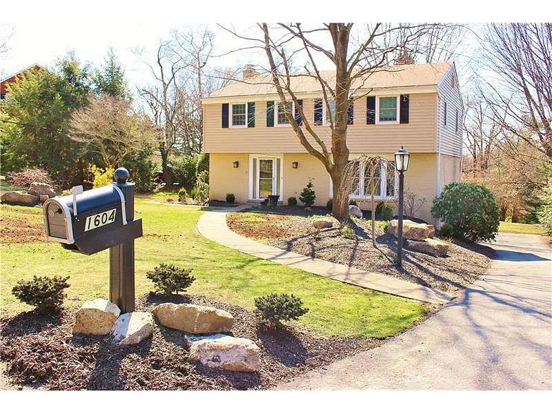 1604 Terrie Dr photo 1