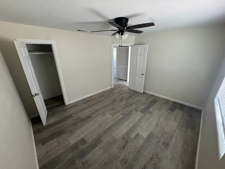 1025 Crescent Dr — Photo 6