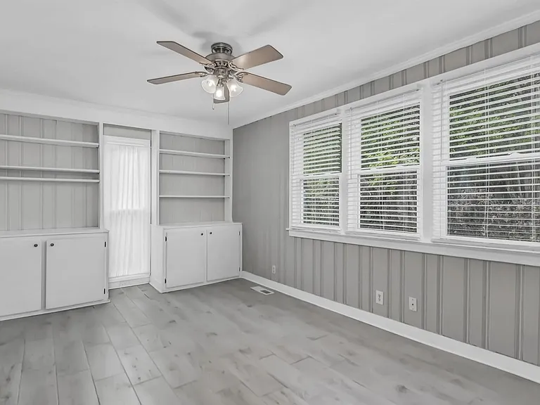 1013 Price Ave — Photo 17