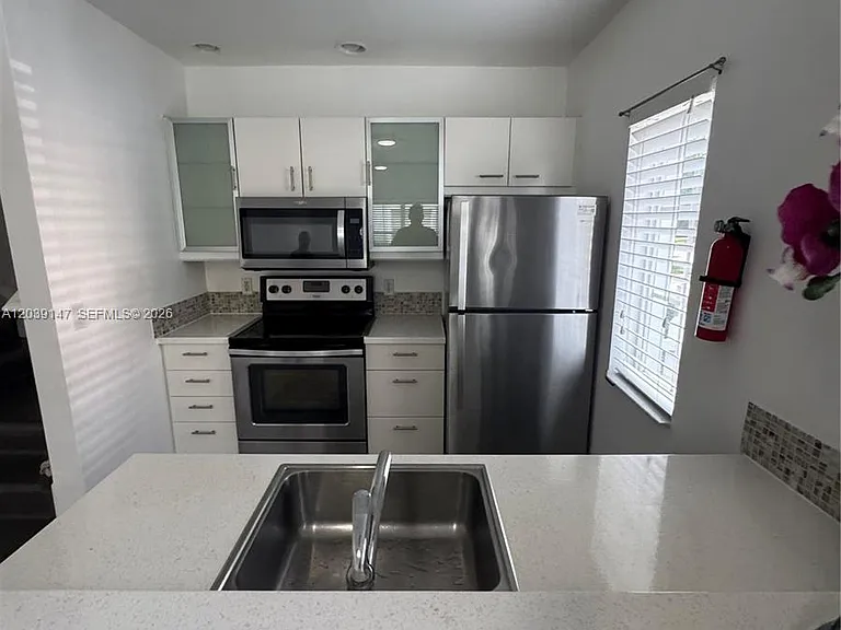 4006 Santa Maria Dr #108 — Photo 4