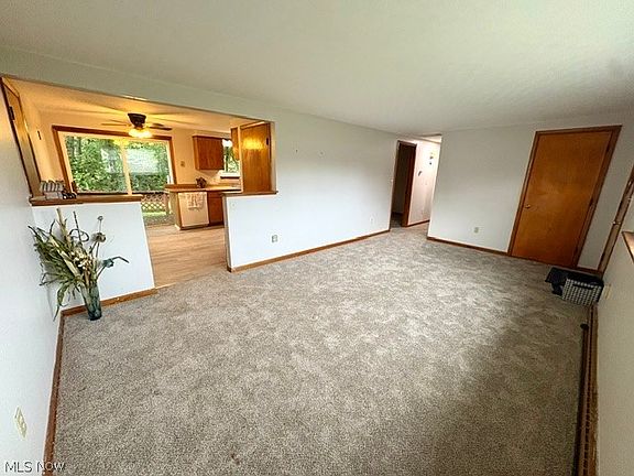 3rd image of 121 Florence Ave