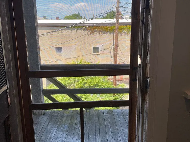 308 E Seneca St — Photo 45