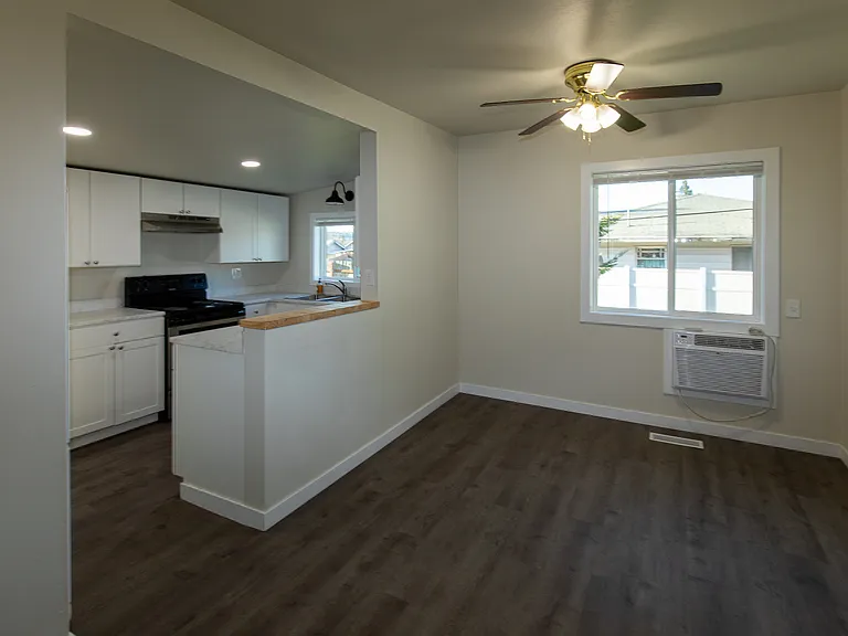 1116 Highland Dr — Photo 8