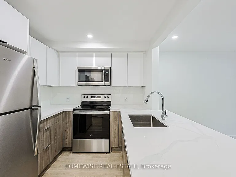 100 Liberty St N #8A — Photo 3