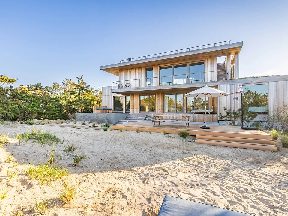 73 Mako Ln