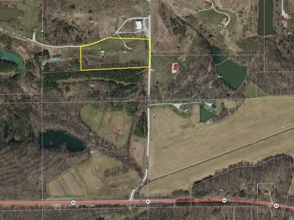 700 County Rd E, Velpen, IN 47590
