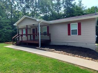 184 Vivian Smith Ln, Oneida, TN 37841