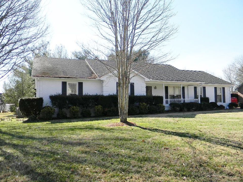 1st image of 703 Majesty Dr