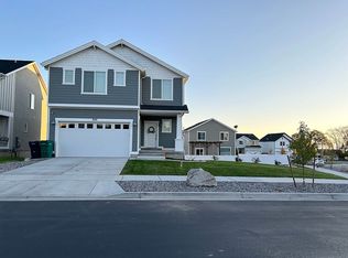 926 E Nicholes Avenue, Layton, UT 84040