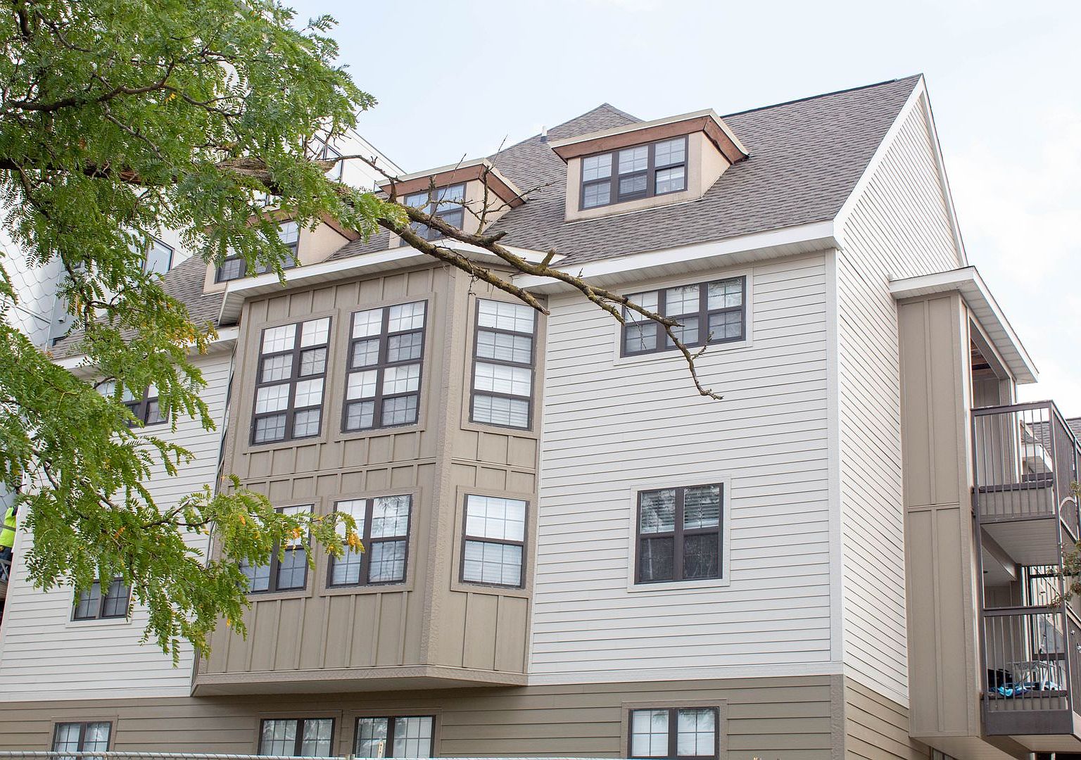 301 E Chalmers St 29B87B25E, Champaign, IL 61820 Zillow