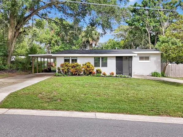 711 Pennsylvania Ave, Fruitland Park, FL 34731