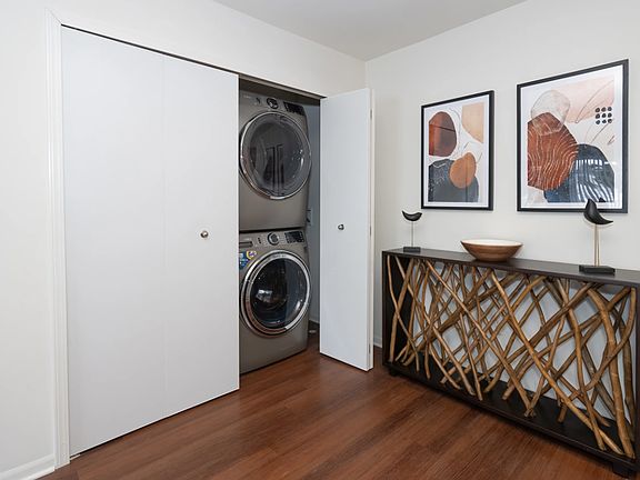 5th image of 2316 Beck Blvd #207