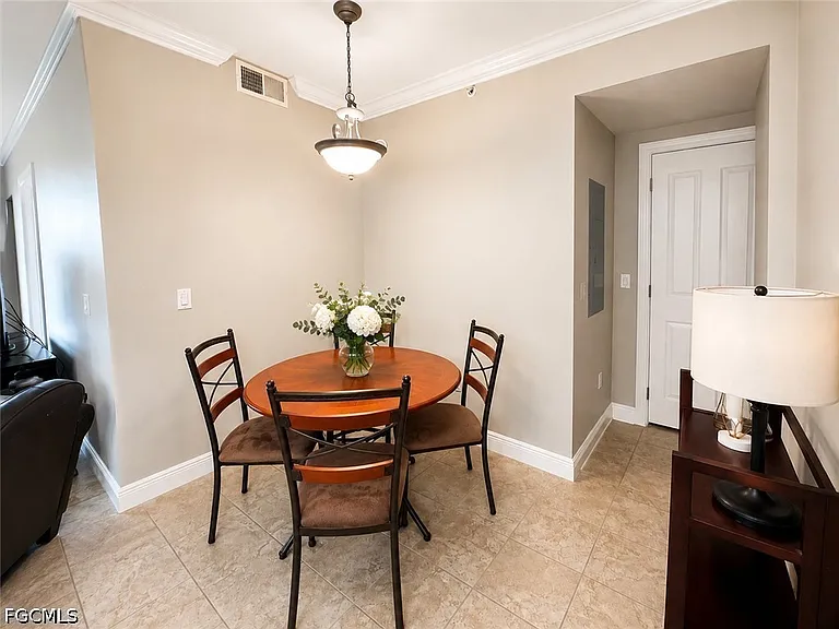 2825 Palm Beach Blvd #218 — Photo 4