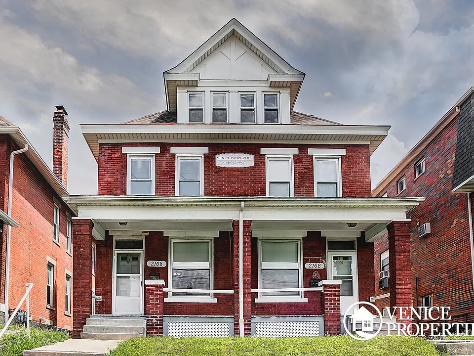 2168 Summit St
