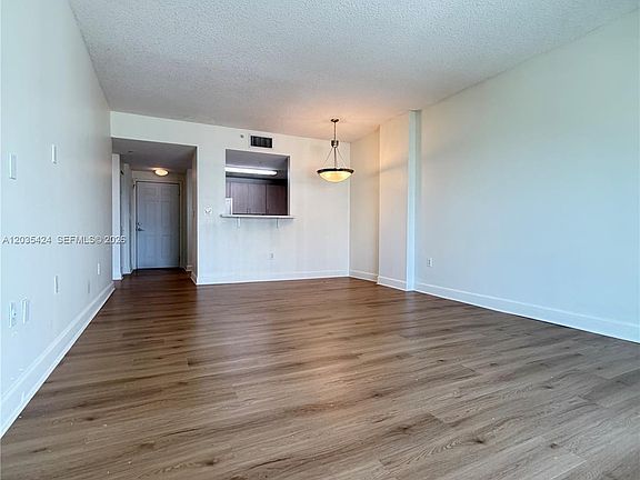 3rd image of 50 Menores Ave APT 807