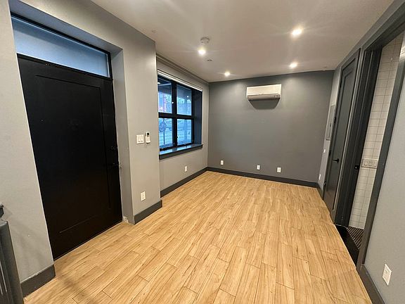 3rd image of 316 Sumpter St #1