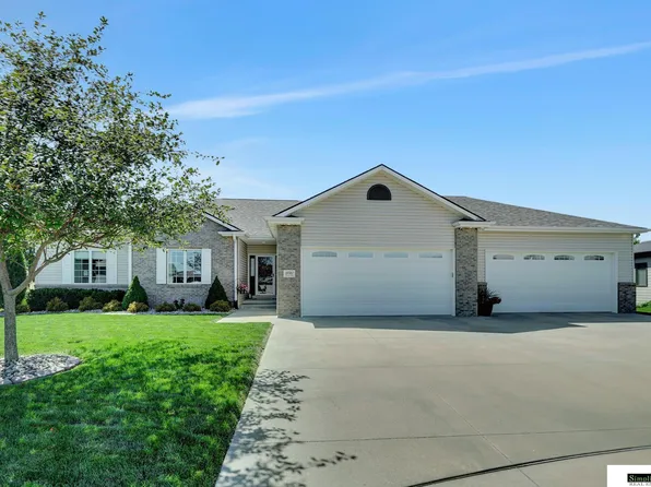 9741 N 151st St, Waverly, NE 68462
