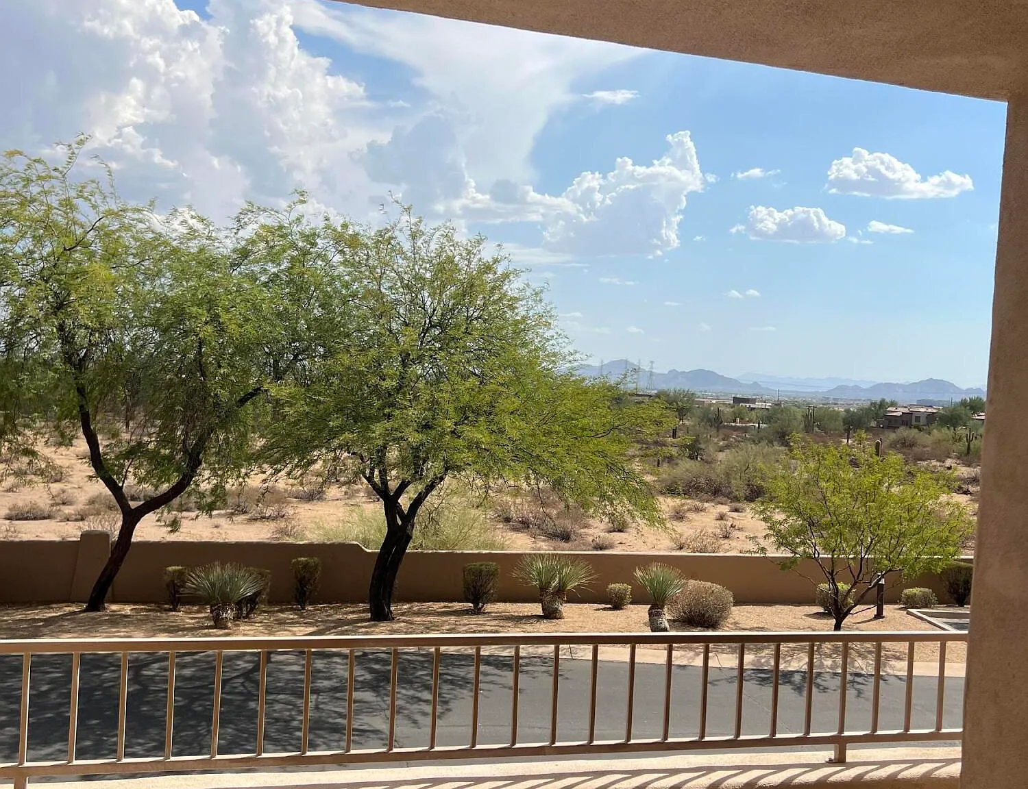 2 bed, 2.0 bath, 1283 sqft, $2,800 — Photo 2