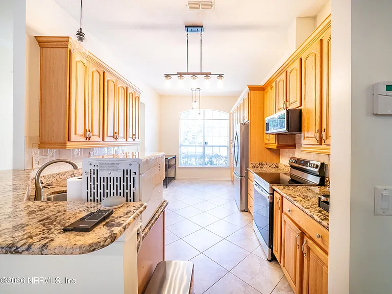 2704 Coachman Lakes Dr — Photo 15