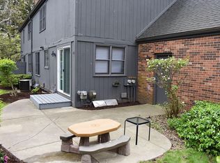 13035 Apple Tree Ln, Dewitt, MI 48820