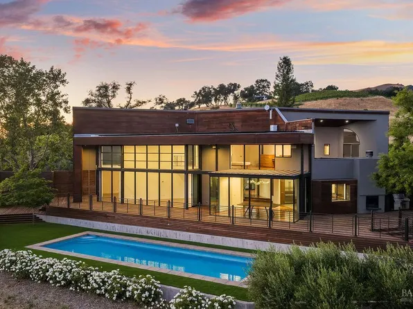 5232 Maacama Ridge Road, Healdsburg, CA 95448