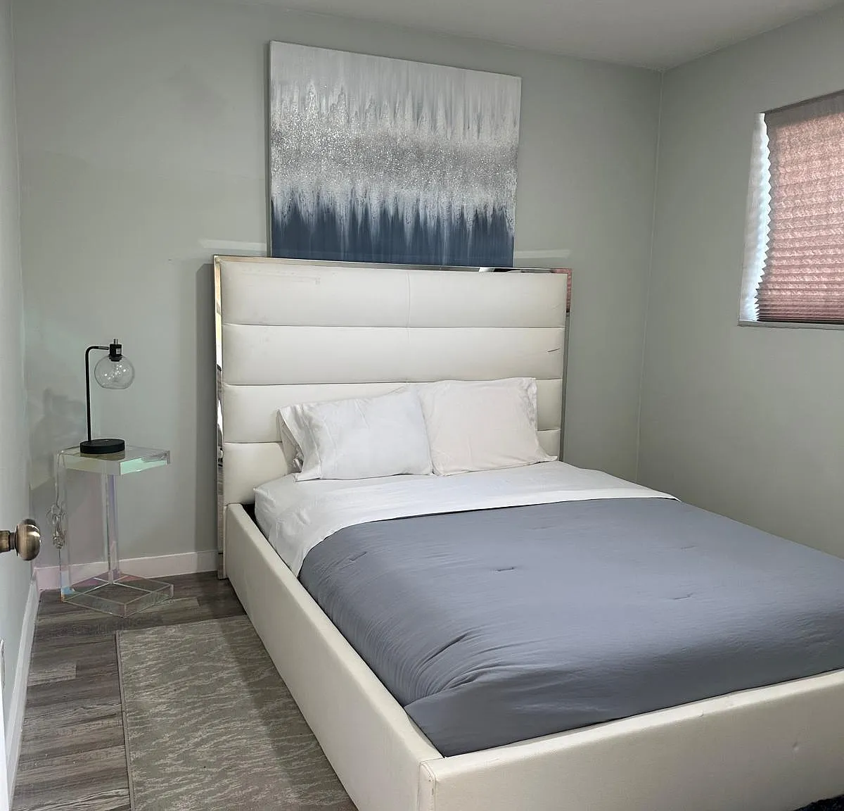 2 bed, 1.0 bath, 700 sqft, $1,850 — Photo 2