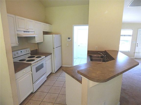 4th image of 5705 Gannaway St