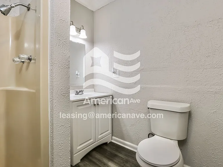 1287417_013_bathroom_13719235.jpg