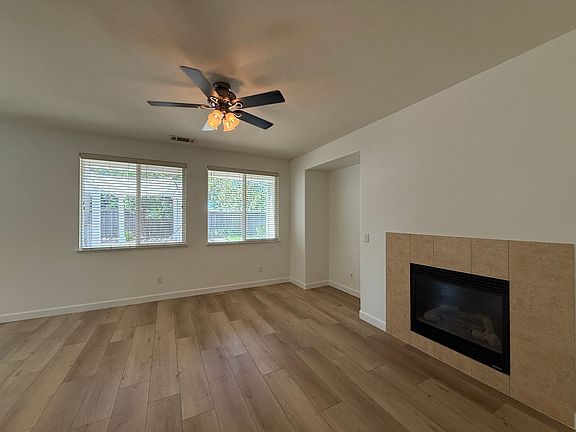 5th image of 618 Eldridge Ave