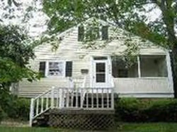 2423 Cherokee Ln, Winston Salem, NC 27103