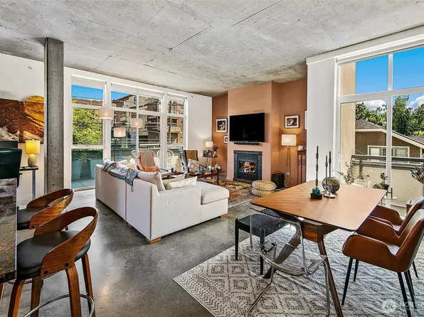 125 E Lynn Street #205, Seattle, WA 98102