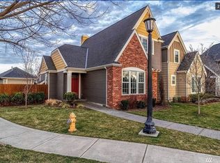 1096 SE Garrison Village Way, College Place, WA 99324