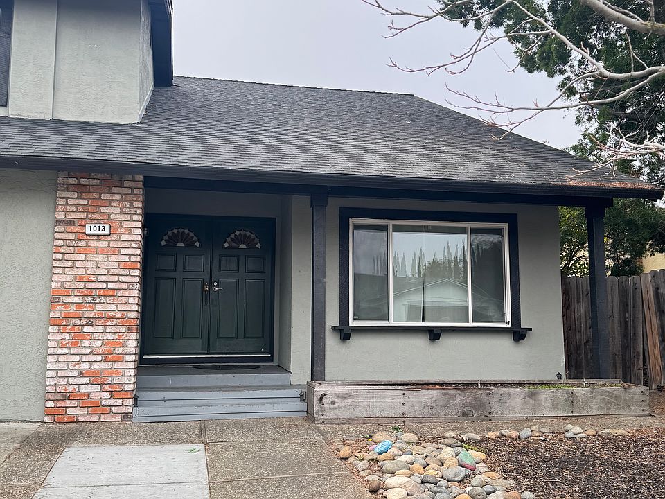 1st image of 1013 Doncaster Dr