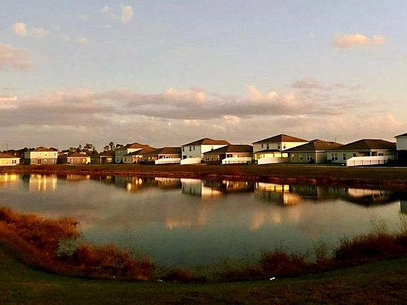 3rd image of 5502 Bonn Way