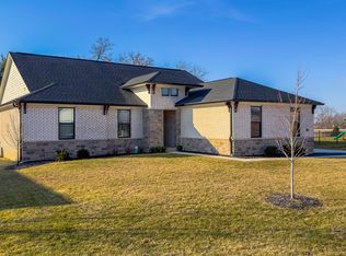110 Saundra Dr, Fortville, IN