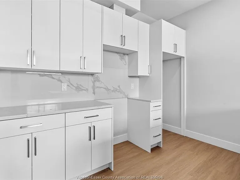 2142 Daytona Ave — Photo 13