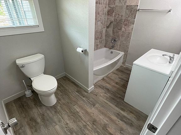 5th image of 4412 118th St E