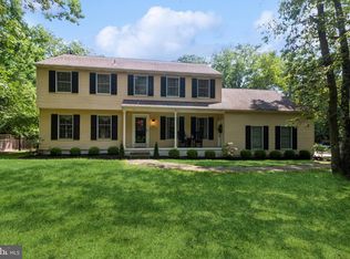 2 Strafford Circle Rd, Medford, NJ 08055