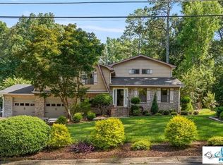 1239 Country Pine Dr, Ellenwood, GA 30294