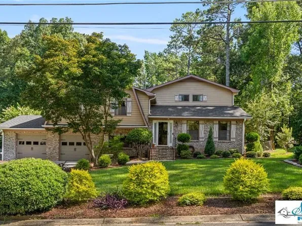 1239 Country Pine Dr, Ellenwood, GA 30294