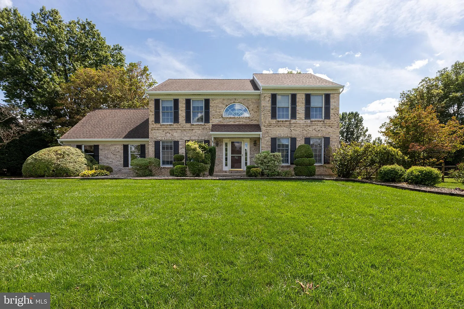 19 Revelstone Dr photo 1