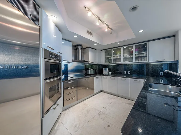 9401 Collins Ave #403 — Photo 40