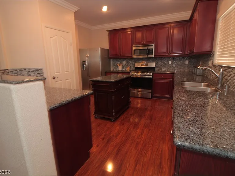 714 Newquay Ct — Photo 3