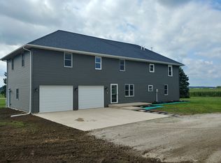 9098 2425 North Ave, Walnut, IL 61376