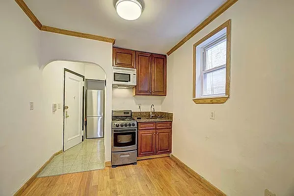 Rented by Bond New York | media 8